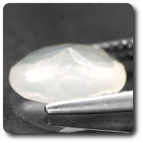 1.81 cts OPALE DE FEU. VVS2