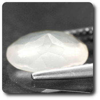 1.81 cts OPALE DE FEU. VVS2