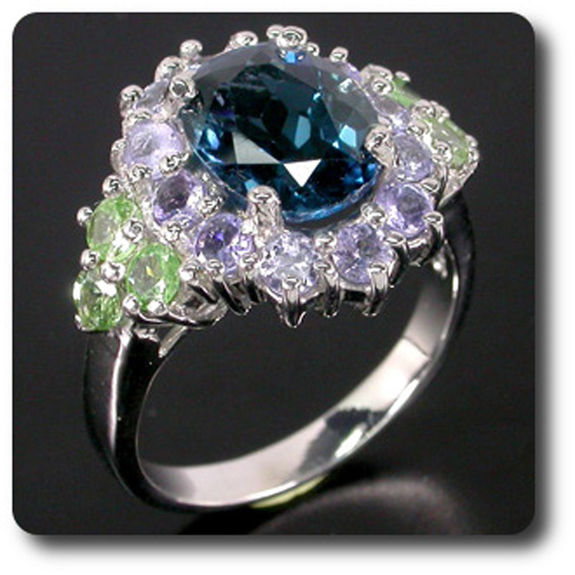 BAGUE TOPAZE TANZANITE & GRENAT TSAVORITE