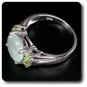 CHALCEDONY & PERIDOT RING