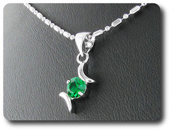 5 mm Green Emerald Pendant