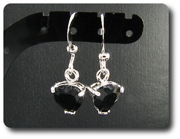 BOUCLES D'OREILLE SAPHIR NOIR