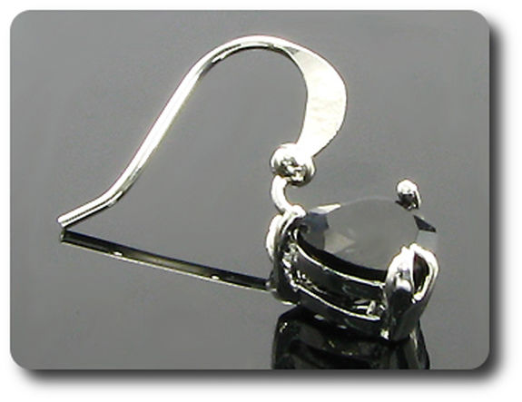 BOUCLES D'OREILLE SAPHIR NOIR