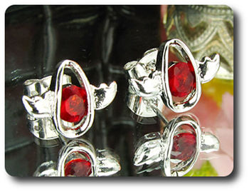 BOUCLES D'OREILLE RUBIS