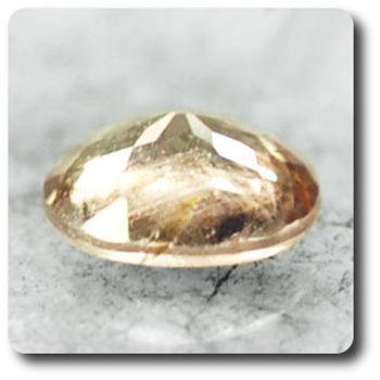 0.61 cts GRENAT COULEUR CHANGEANTE. VS1