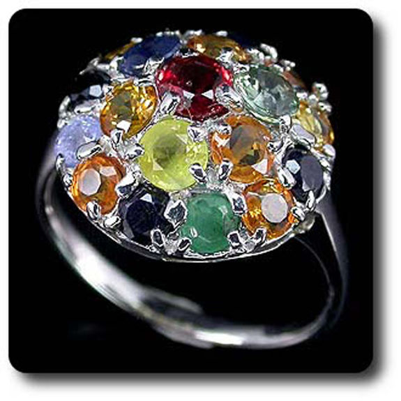 MULTICOLOR SAPPHIRE & EMERALD RING