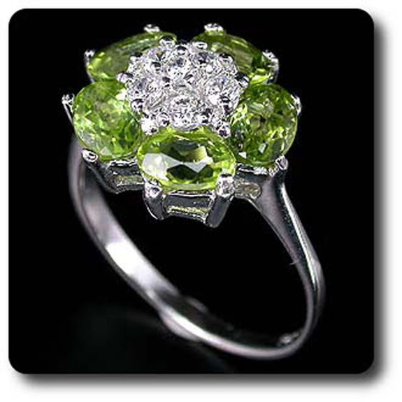 PERIDOT RING