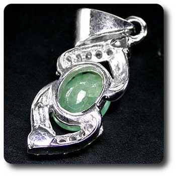 PENDENTIF EMERAUDE