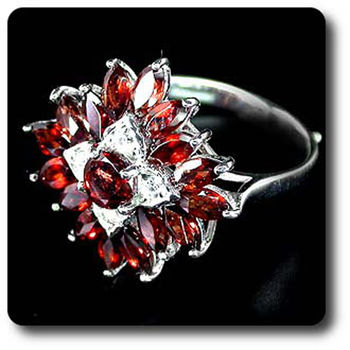 GARNET RING