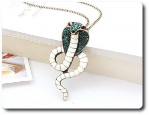 PENDENTIF COBRA