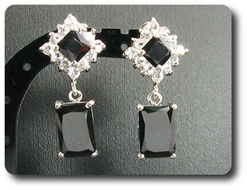12x28~8mm Black Sapphire Necklace Earrings Set