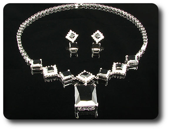 12x28~8mm Black Sapphire Necklace Earrings Set