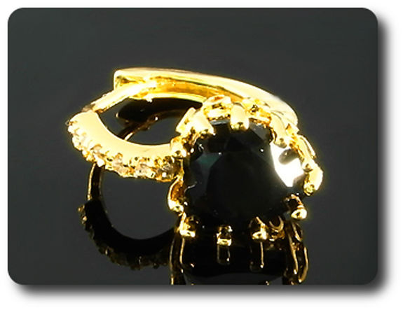 BOUCLES D'OREILLE SAPHIR NOIR