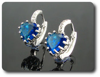 BOUCLES D'OREILLE SAPHIR BLEU