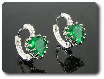 2 x 9 mm Green Emerald Earrings