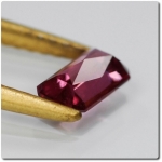 0.63 cts GRENAT Rhodolite Rose. SI1