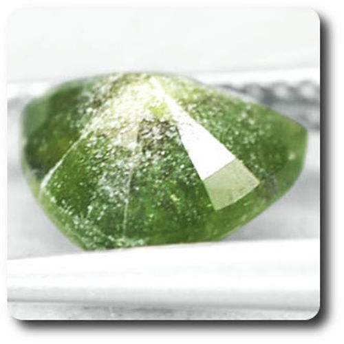 2.38 cts GRENAT HYDROGROSSULAIRE . I1