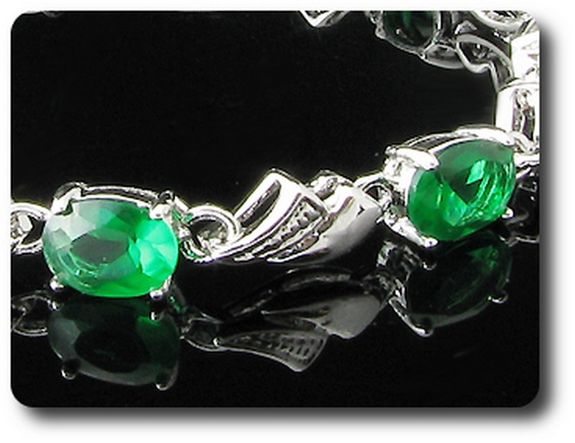 8x8mm Green Emerald Bracelet