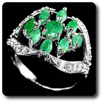 EMERALD RING