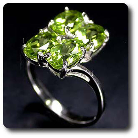 PERIDOT  RING