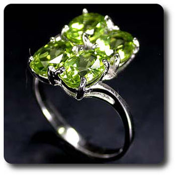PERIDOT  RING