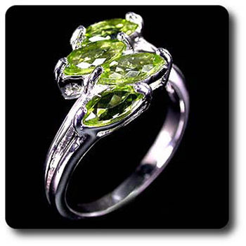 PERIDOT RING