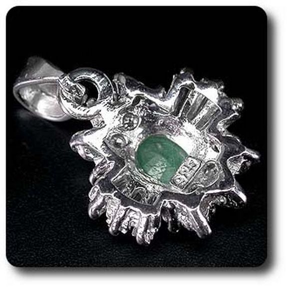 EMERALD  PENDANT