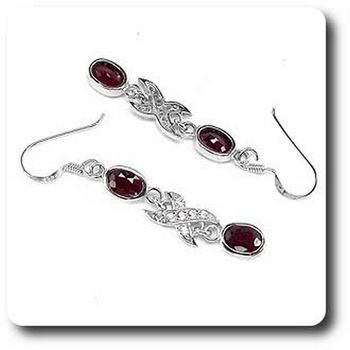 BOUCLES D'OREILLE RUBIS & TOPAZE BLANCHE