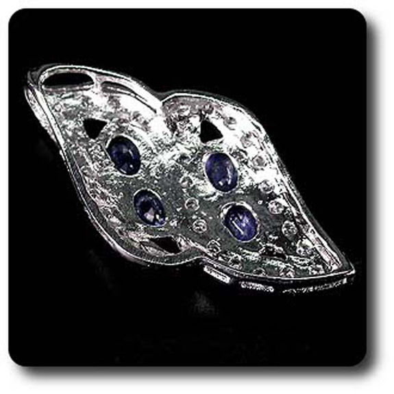 BLUE SAPPHIRE PENDANT