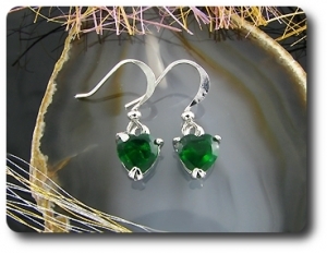 Boucles d'oreille Emeraude de synthèse