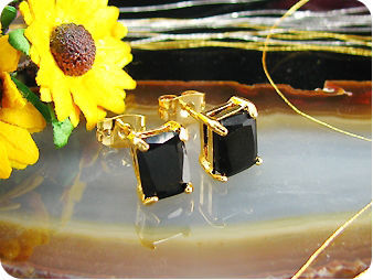 BOUCLES D'OREILLE SAPHIR NOIR