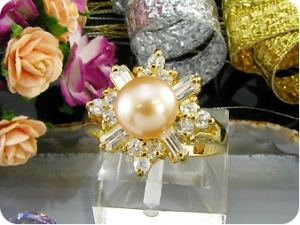 8mm Creamy Pearl Ring