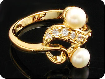 2x6mm White Cultured Pearl White Topaz Gold Ring