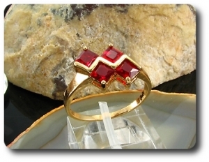 4 x 5mm Red Ruby Princess Cut Gold Ring