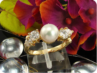 8mm White Fresh Water Pearl Round Cut Gold Ring