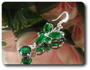 10~5mm Green Emerald Earrings