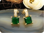 2 x 8mm Green Emeralds Princess Gold Earrings