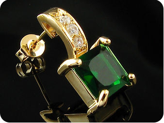 2 x 8mm Green Emeralds Princess Gold Earrings