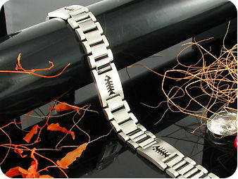 Fish Carving Bracelet