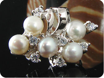 10x4mm White Fresh Water Pearl Round Cut Earrings