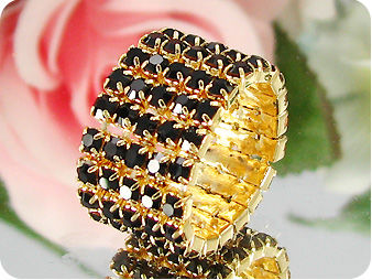 90x3mm Black Sapphire Dancing Party Gold Canival Ring