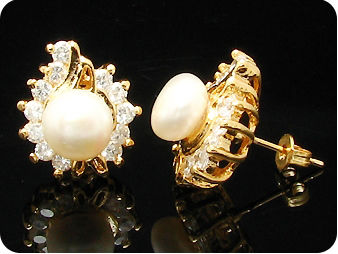 2x8mm White Fresh Water Pearl Round Cut Gold Earrings