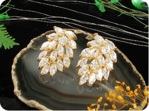 32x5mm Simulated Diamonds Earrings