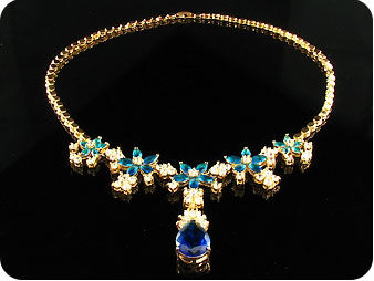 26x6-18mm Blue Sapphire Necklace