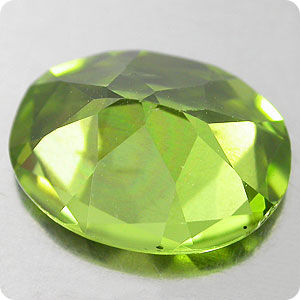 1.67 cts PERIDOT . SI1