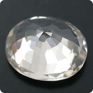 2.84 cts ZIRCON BLANC . VS