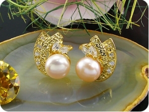 2x8mm Creamy Fresh Water Pearl Topaz Gold Earrings