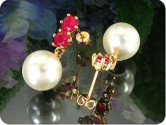 White Pearl 6x5mm Red Ruby Gold Pendant Earrings Set