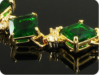 11 x 10mm Green Emeralds Topaz Gold Bracelet