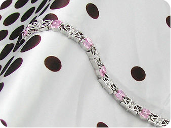Exotic 5 x 6~10mm Pink Sapphires Round Bracelet
